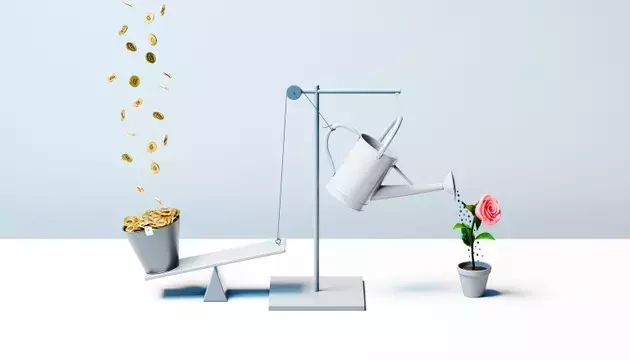 Strategic Investing: Balancing Stability and Growth in Uncertain Markets