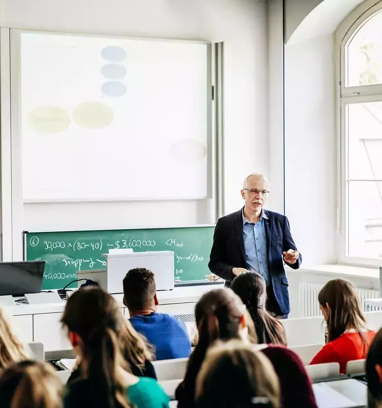 MBA vs. Executive MBA: Choosing the Right Business Education