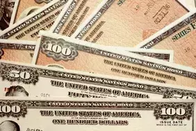 Understanding the Over-the-Counter Bond Market: Risks, Benefits, and Trading Dynamics