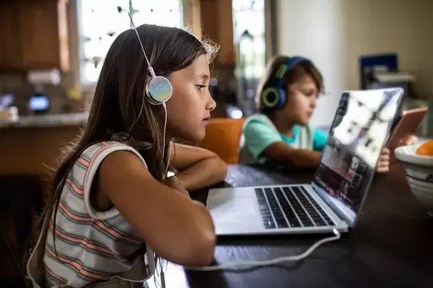 Stride's Uncertain Future: Enrollment Declines and State Funding Risks Lead to 'Neutral' Rating