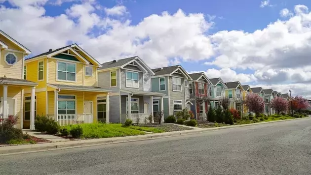 New Single-Family Home Prices Decline Amidst Rising Inventory